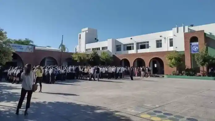 Un alumno llevó un arma de fuego a la escuela