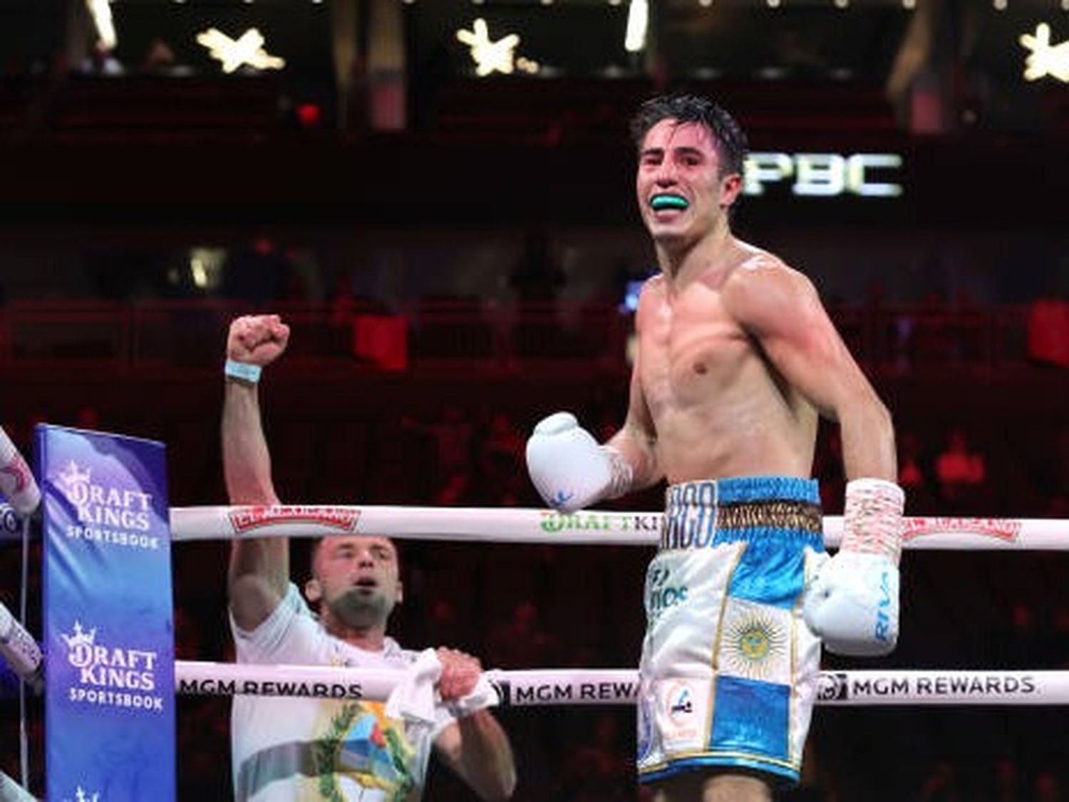 Cuello, campeón mundial interino