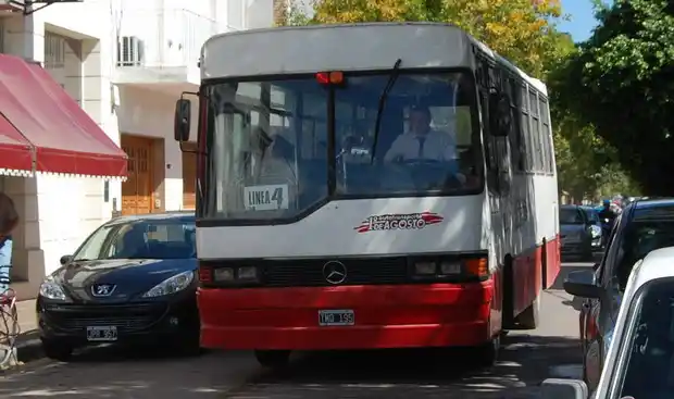 La UTA amenazó con paro en el transporte urbano de pasajeros 