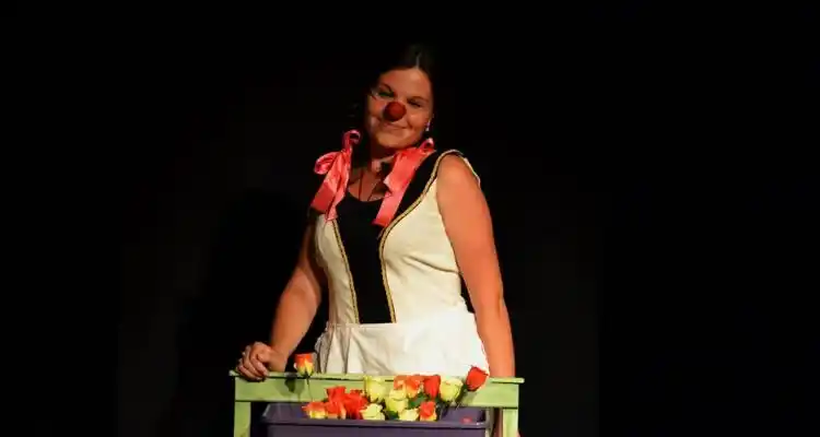Teatro: Presentan “Papanatas” en el Siripo y “Madre no hay más que una” en El Viaje este sábado