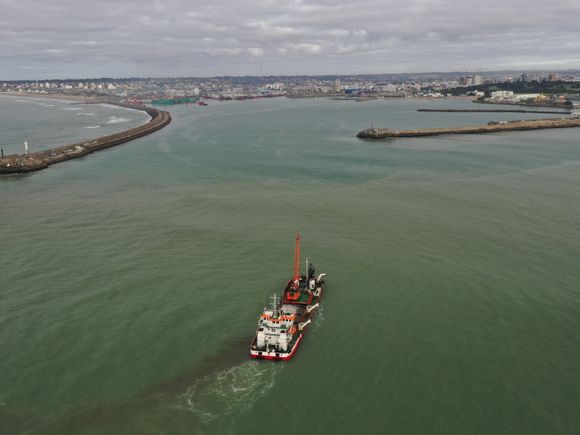 La obra de dragado del Puerto quedará terminada en 45 días