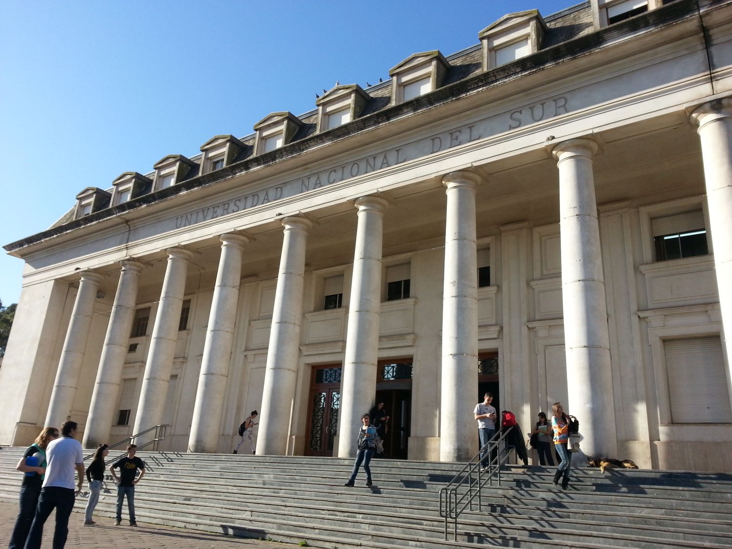 Diversidad de género: Universidad de Bahía Blanca incorpora un tercer baño "no binarie"