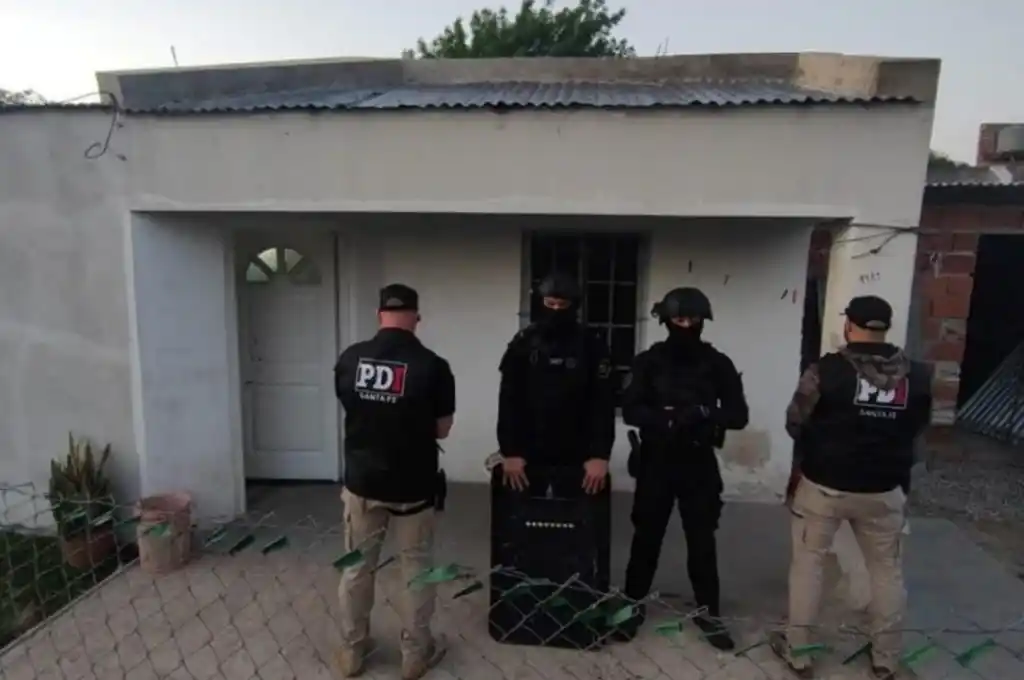 Momento de uno de los allanamientos. (Foto: Gentileza)