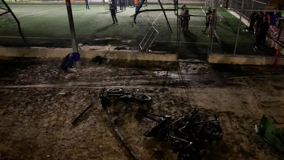 El ataque dejó un saldo de 12 jóvenes muertos y 30 heridos.