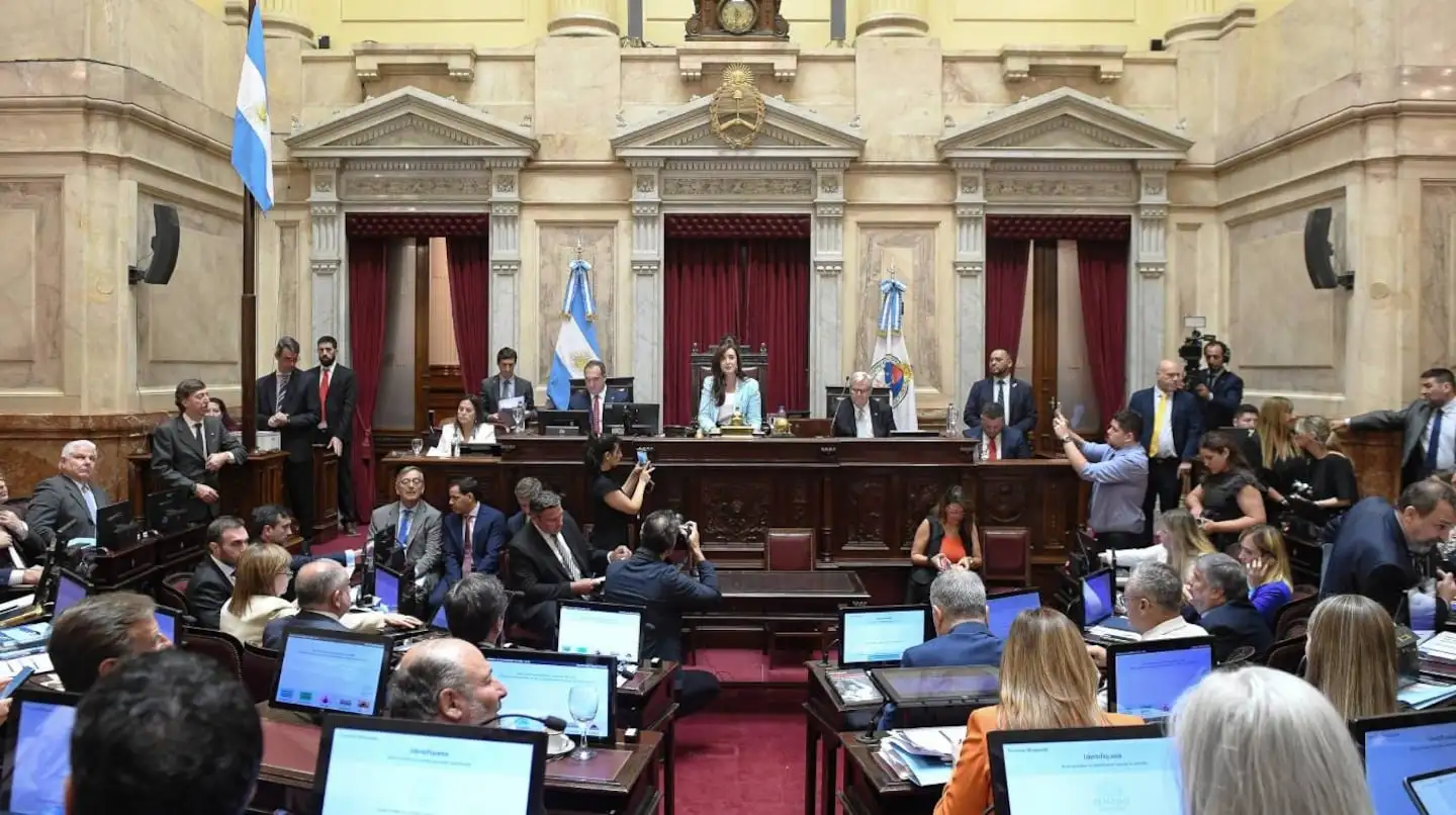 El oficialismo consiguió quórum en el Senado para debatir la reforma laboral