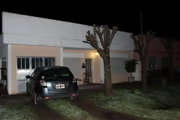 Redujeron a la niñera, a dos menores y asaltaron a los dueños de la casa    