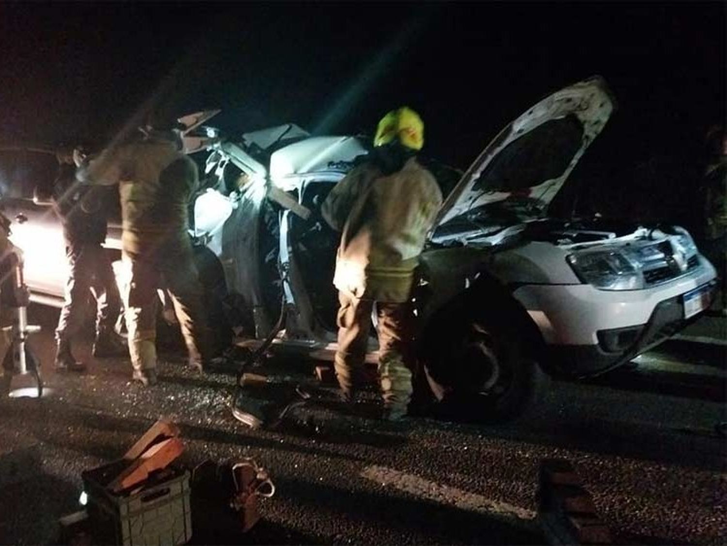 Un conductor alcoholizado provocó un siniestro fatal: dos personas muertas y un herido grave