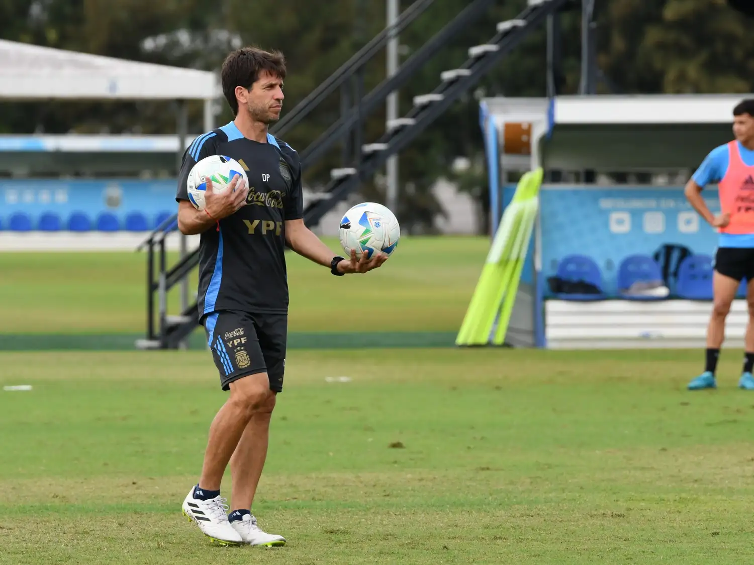 Diego Placente, entrenador argentino.