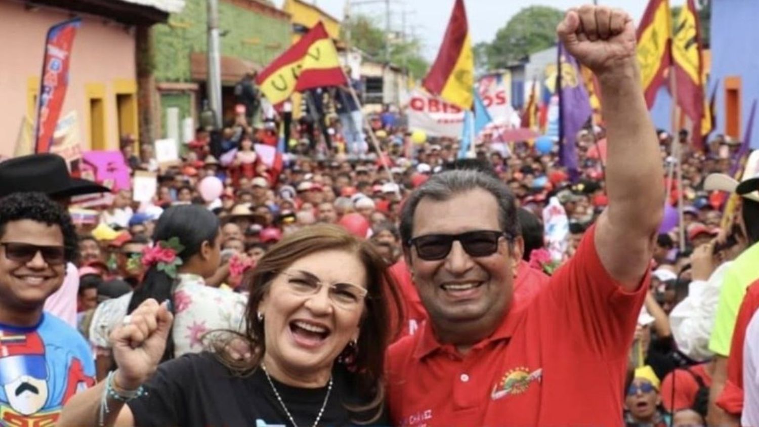 Candidatos oficialistas a las gobernaciones formalizaron inscripción ante el CNE