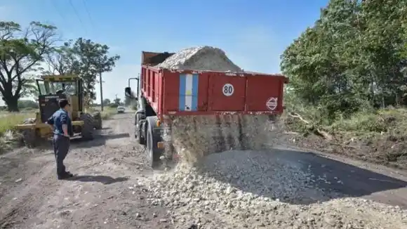 Repararon más 80 cuadras en Batán y limpiaron microbasurales y restos de poda