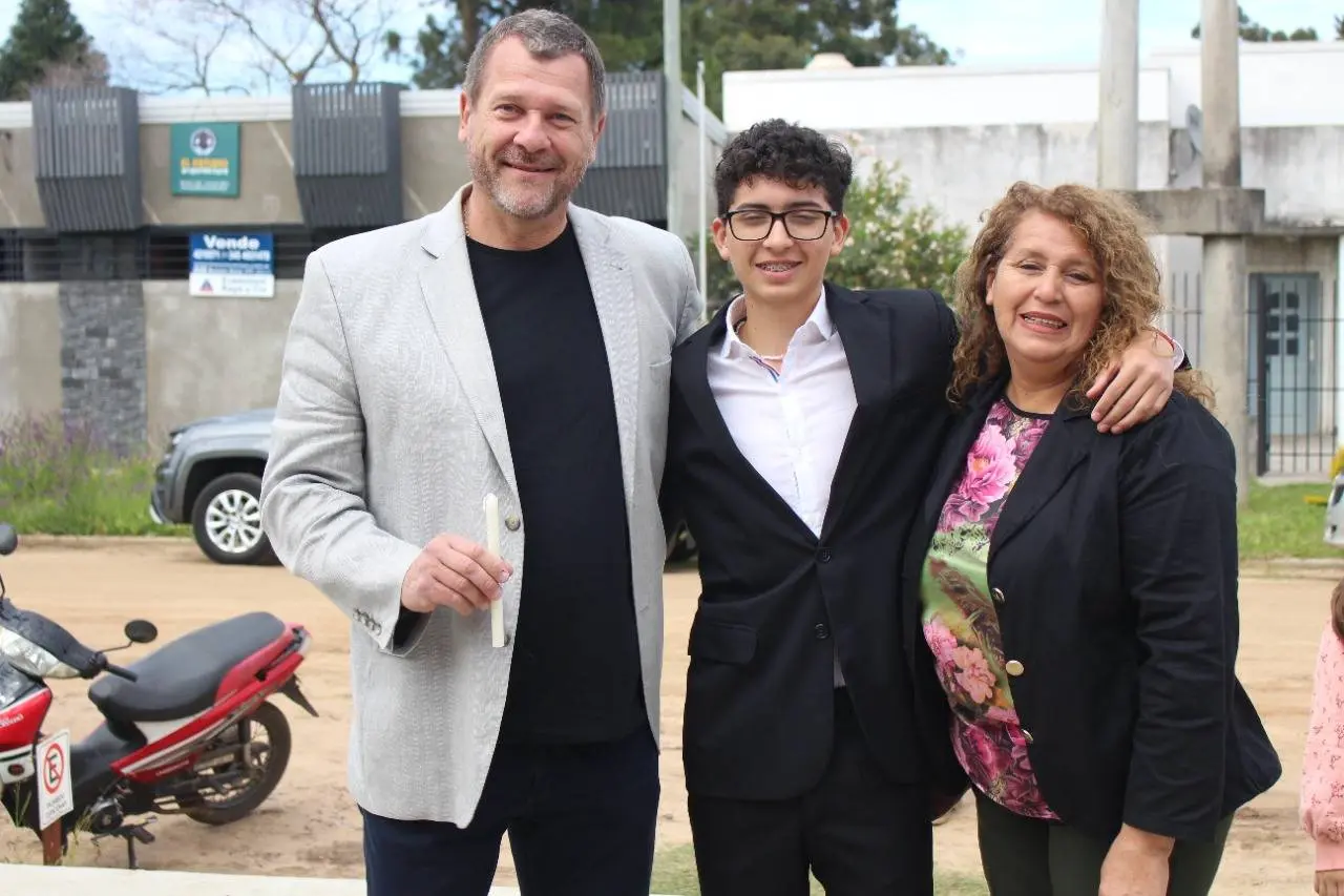Joven concordiense fue apadrinado por el senador Gay en representación del presidente Fernández