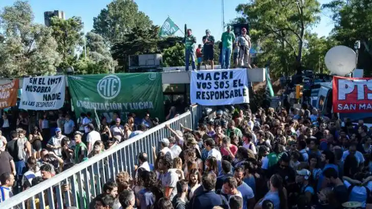 Acampe en el INTI por la reincorporación de 250 despedidos