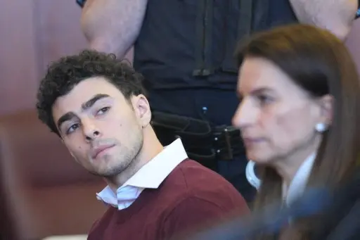 Luigi Mangione se declara no culpable de asesinato de CEO en Nueva York
