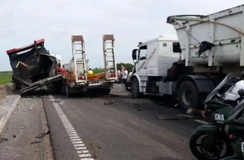 Tres camiones colisionaron a la altura de Villa Constitución