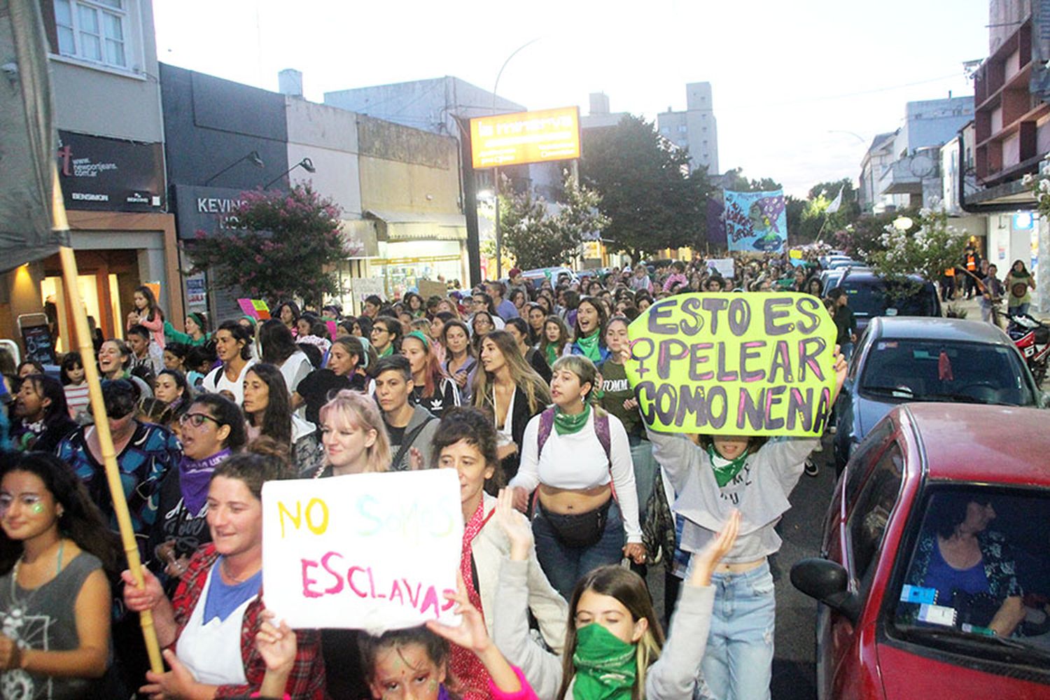 Se conmemora el Día de la Mujer con una marcha