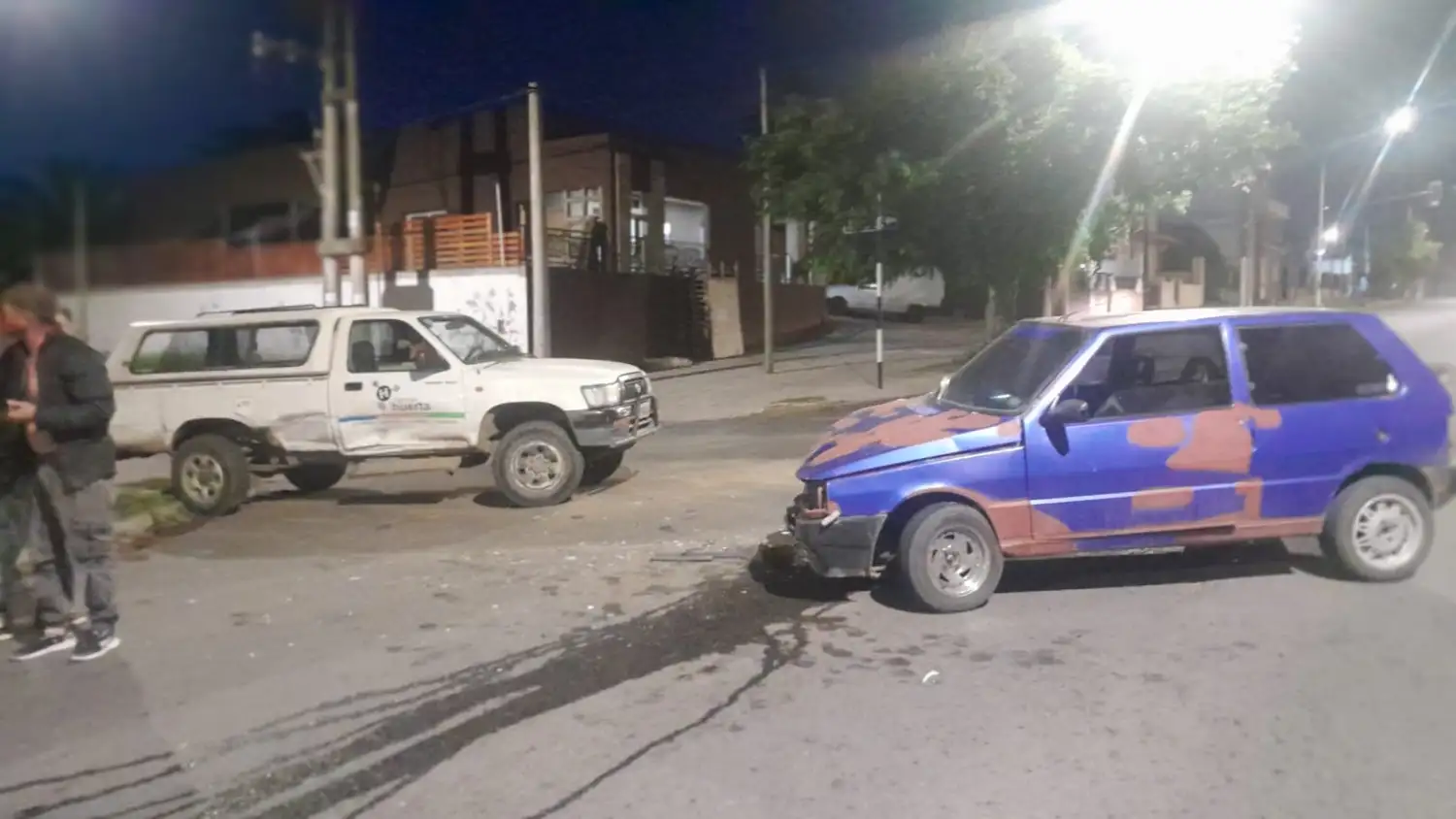 El accidente se produjo en Del Valle y Chacabuco.