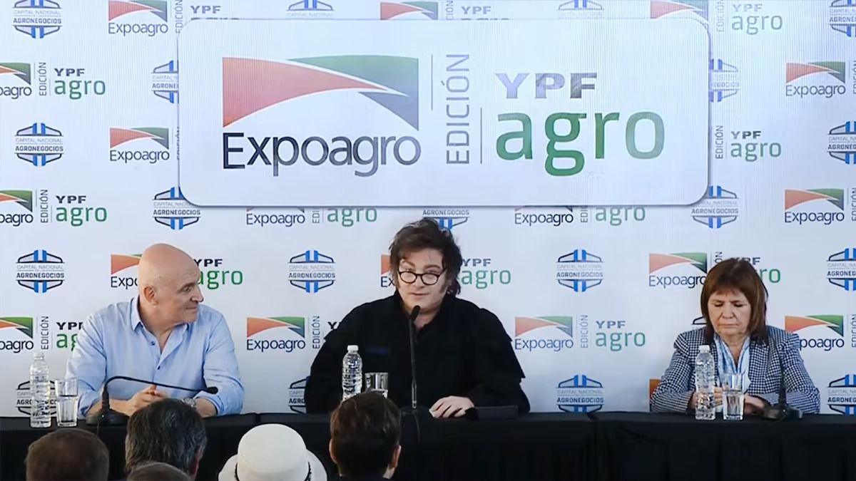 Milei junto a Bullrich y Espert en San Nicolás