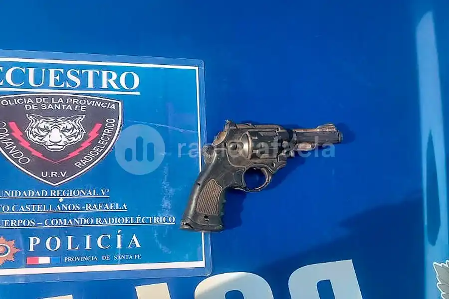 Preocupante: con un arma de mentira, un niño intentó robar un comercio