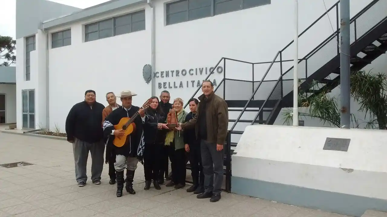 La comunidad  de Bella Italia recibió al premio “Julio Migno”
