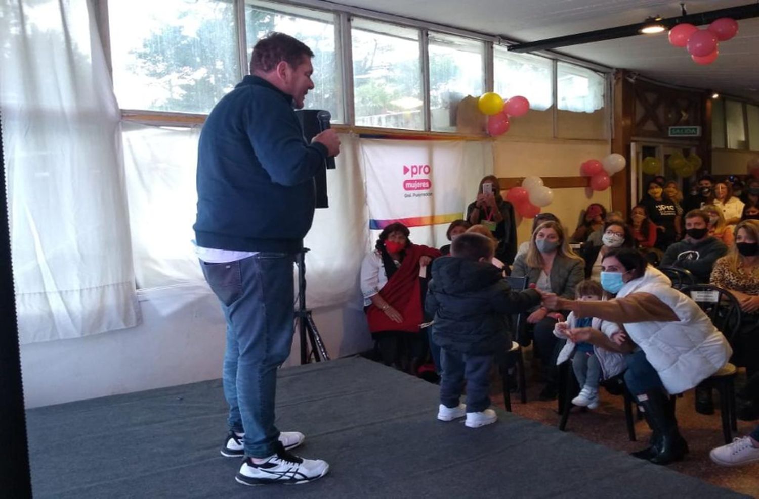 Multitudinario encuentro del PRO marplatense: "Trabajamos para mejorar la política"