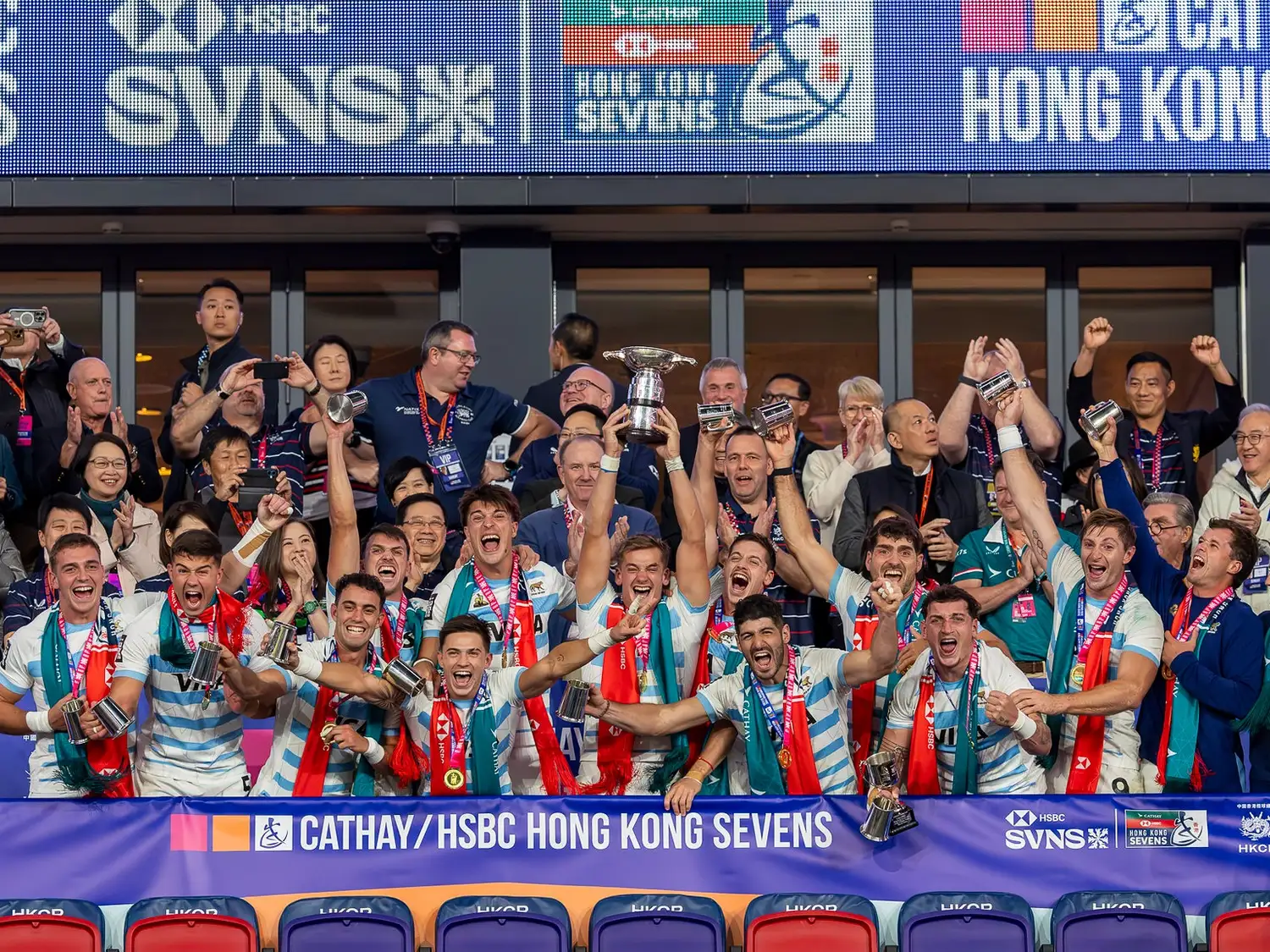 El festejo de los argentinos en Hong Kong.