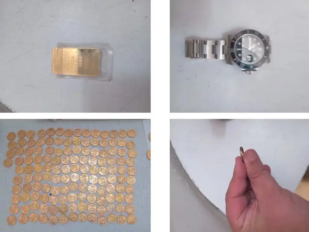 La totalidad de elementos guardados en la caja de seguridad. FOTO: Infobae.