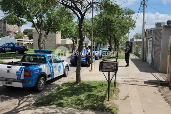 Intentó entrar a varias casa, pero fue atrapado por los vecinos y la GUR