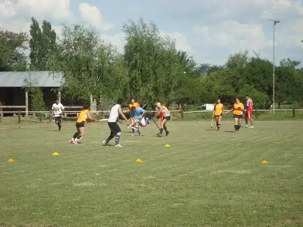 Vuelve el Hockey sobre césped al club Hípico