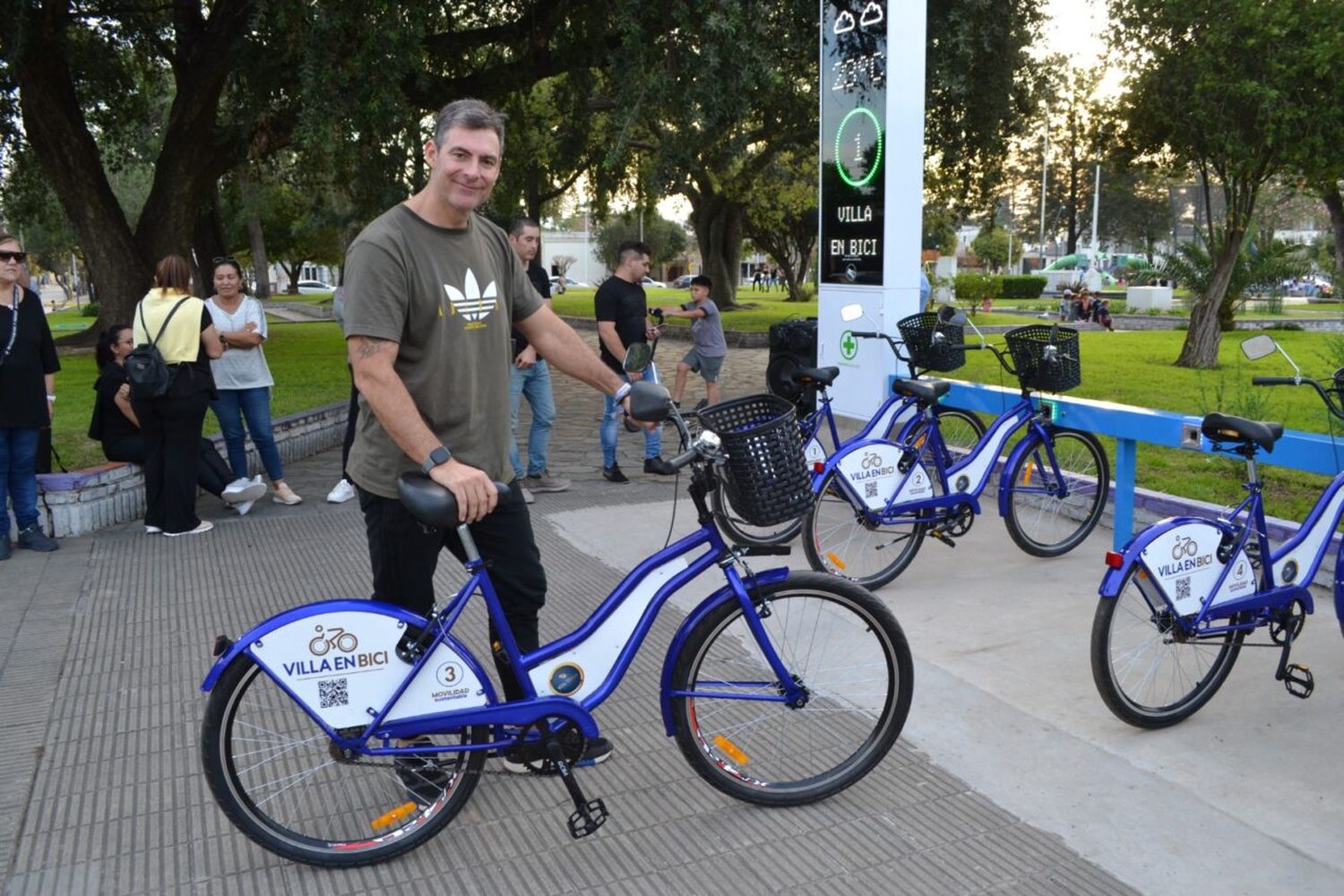 Villa Eloísa inauguró el primer punto de Eco Bicis