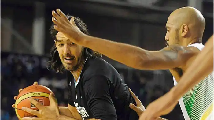 Luis Scola nuevamente fue el destacado en Argentina. 