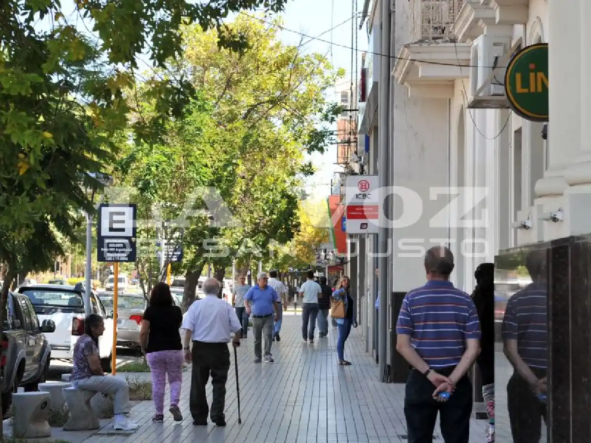 El Gobierno dispuso un aumento para las jubilaciones y dos bonos extraordinarios