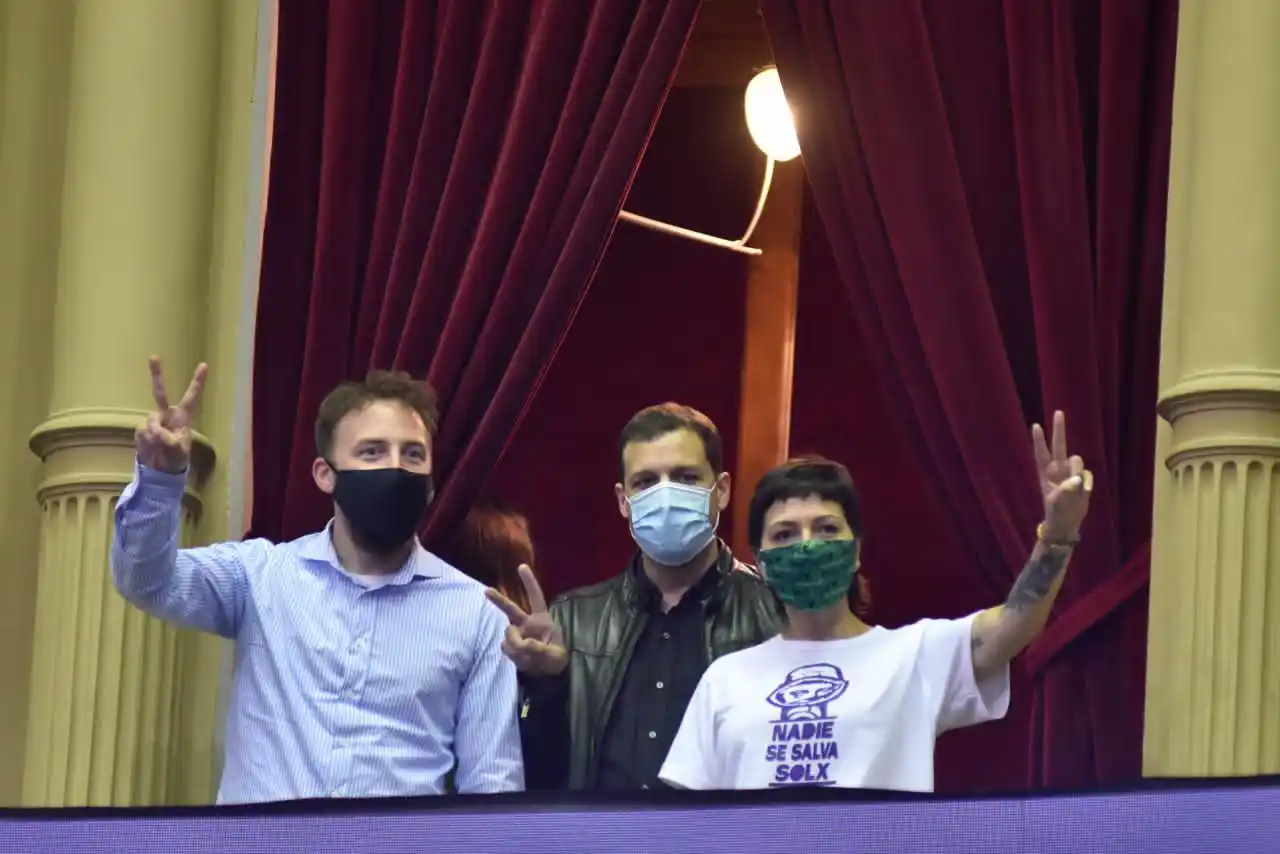 Aporte Extraordinario: Para Otermín, "es fundamental para la reconstrucción de la Argentina"