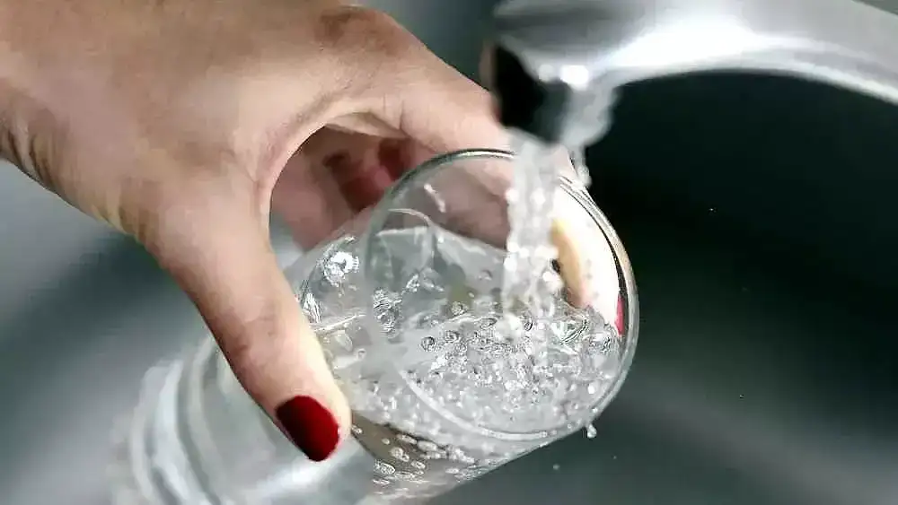 Corte del servicio de agua en múltiples zonas de Tandil.
