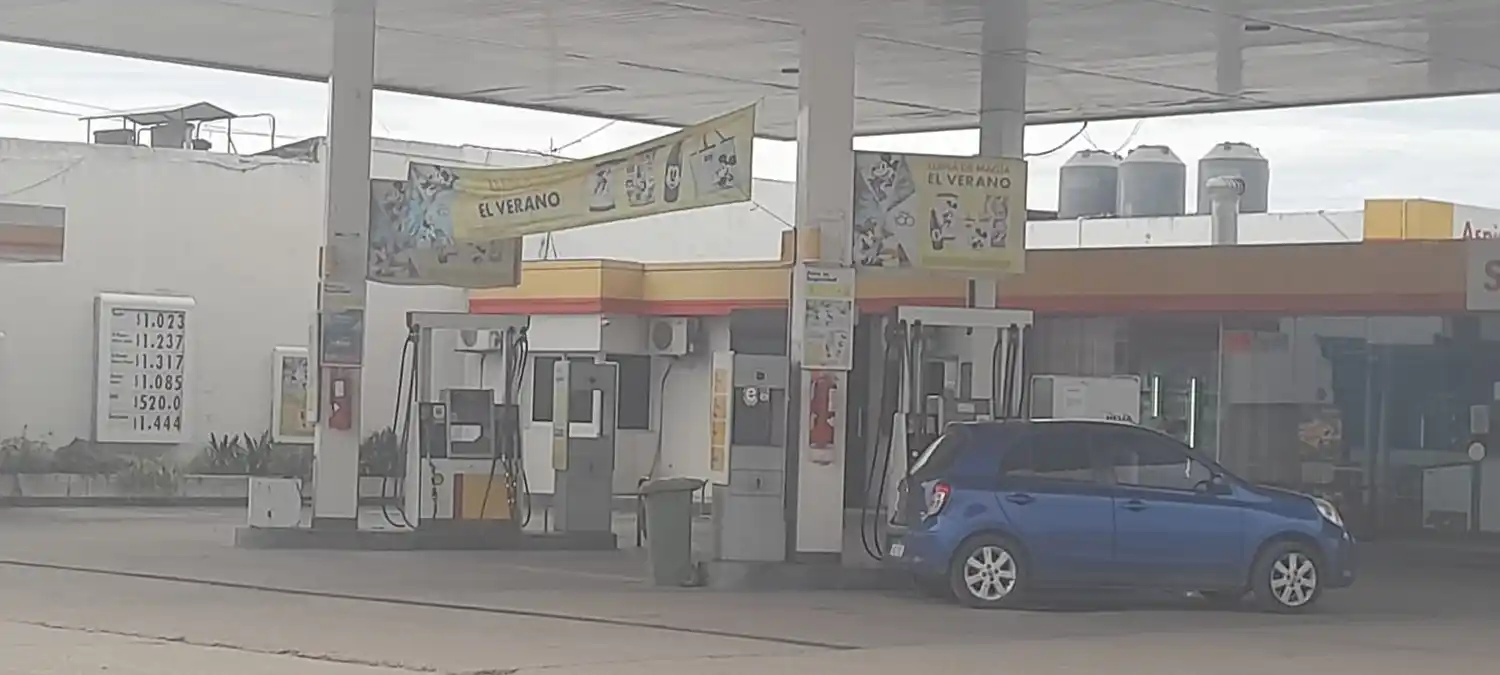 Oficializan postergación de suba impositiva a combustibles