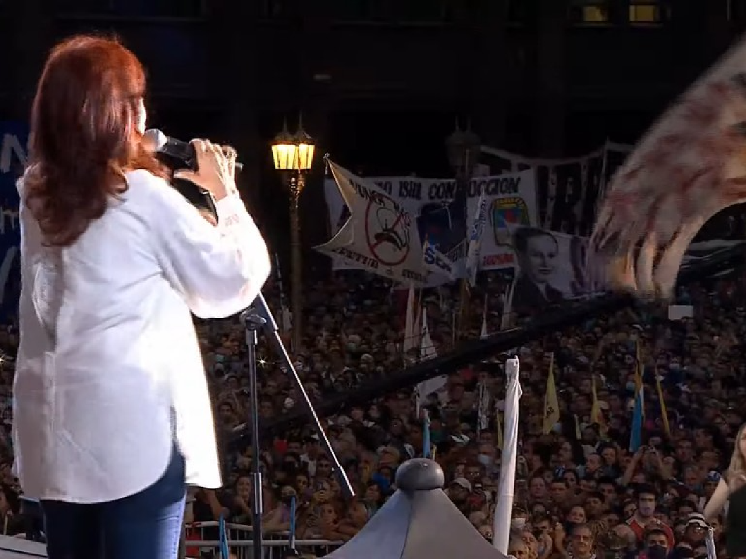 Cristina contra el Fondo: "El FMI ha vivido condicionando a la democracia Argentina"