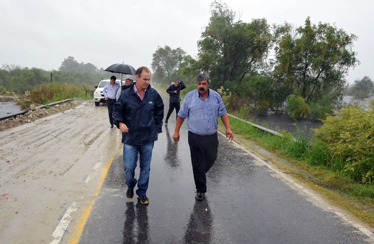 Bordet estableció como prioridad la defensa contra las inundaciones