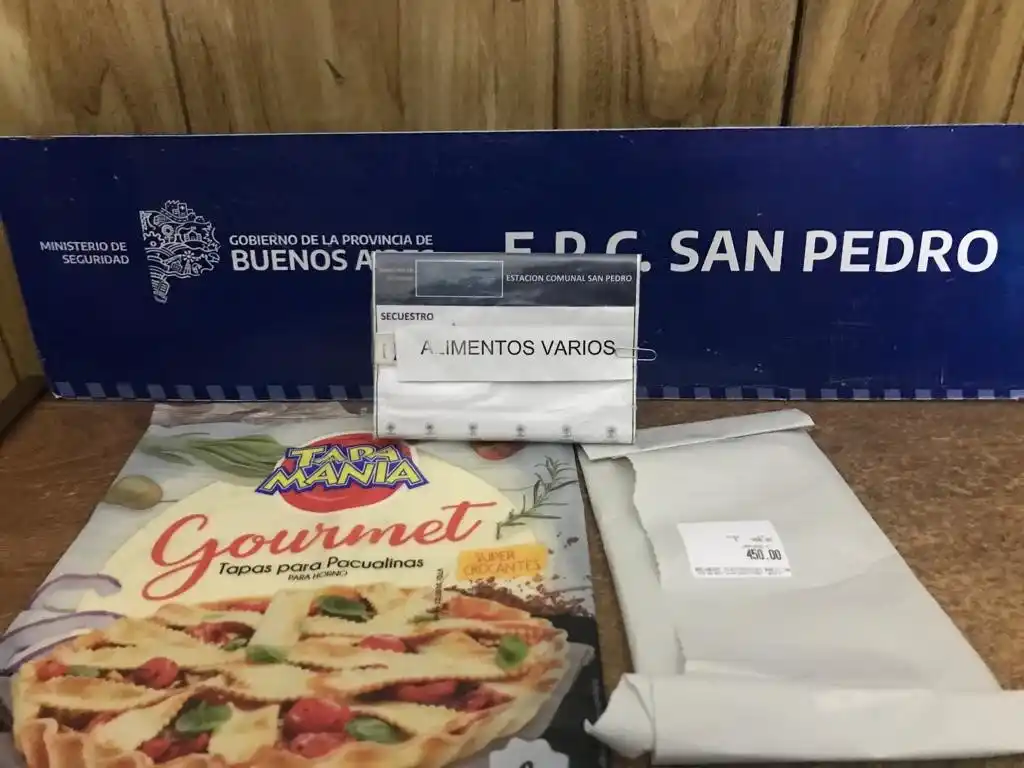 La detuvieron cuando se iba con una pascualina y fiambre sin pagar