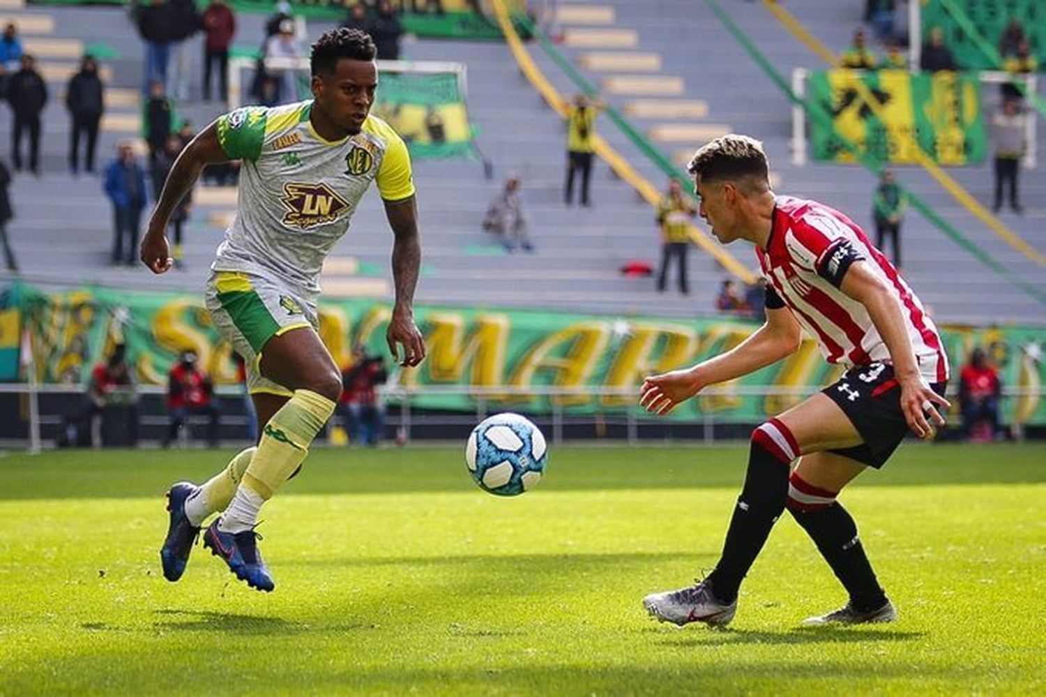 Estudiantes se impuso a un Aldosivi que fue perjudicado