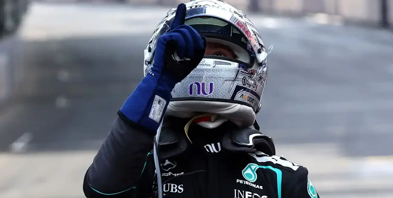 El joven piloto de Mercedes se impuso en un Gran Premio de Mónaco lleno de incidentes, con siete abandonos y sanciones que marcaron el ritmo de la carrera. Foto: REUTERS / Jakub Porzycki.