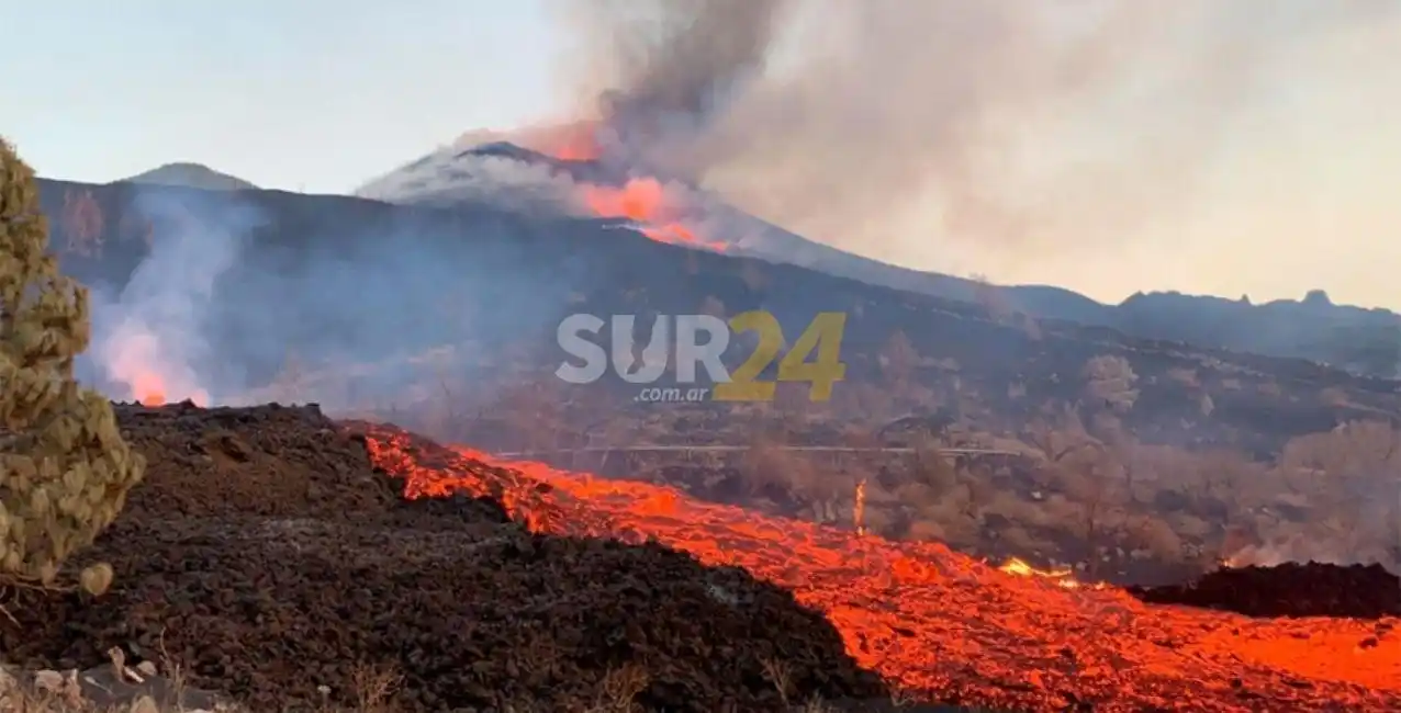 Sin indicios de finalizar, el volcán Cumbre Vieja lleva 50 días de actividad