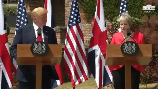 Donald Trump y Theresa May buscarán un “acuerdo comercial ambicioso”