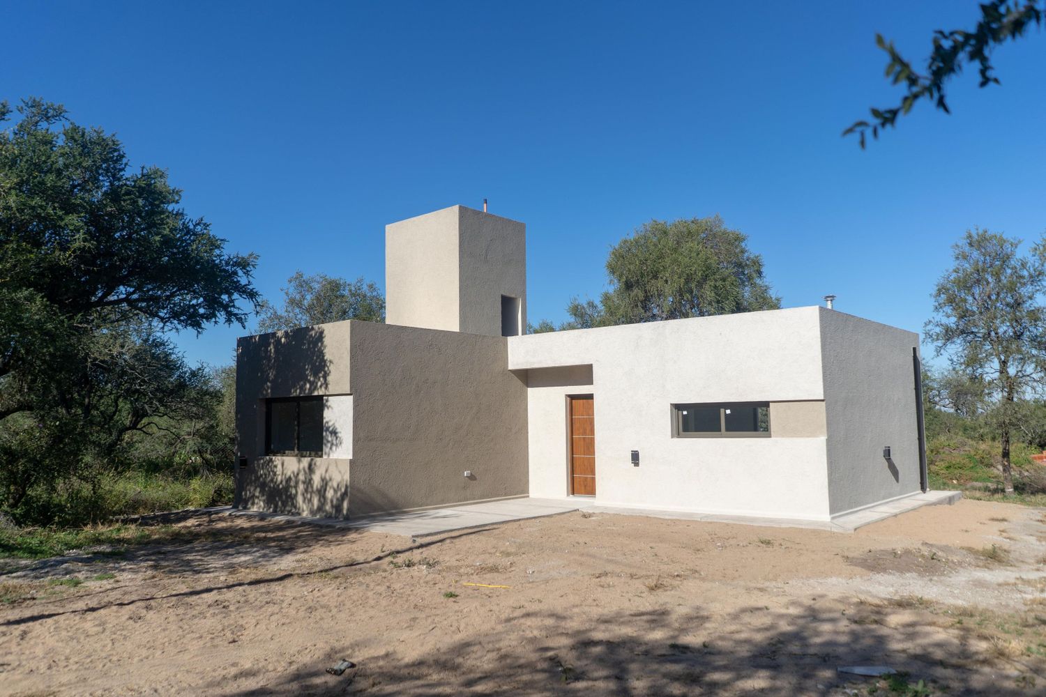 Márquez & Asociados entrega una nueva casa.