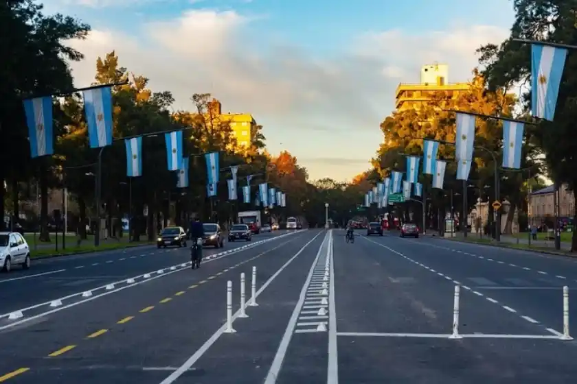 Sábado fresco con mañana despejada y tarde mayormente nublada en Rosario