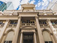 El Banco Central subirá los encajes a los bancos para contener al dólar