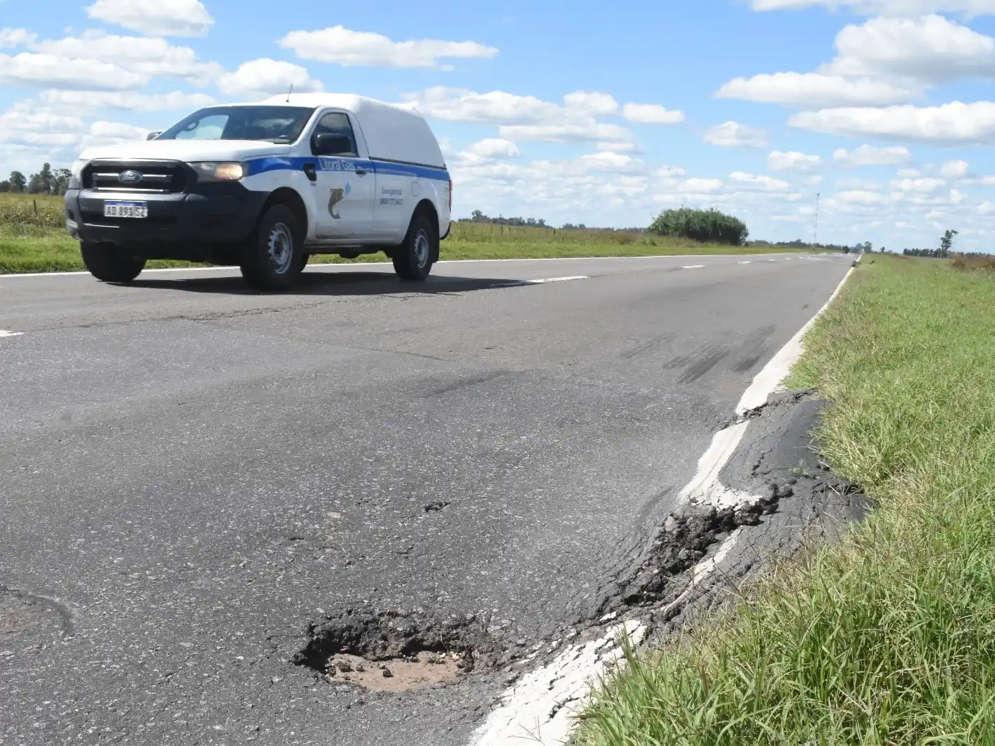 A lo largo de su traza, la ruta 33 muestra graves deterioros. Foto: Sur24