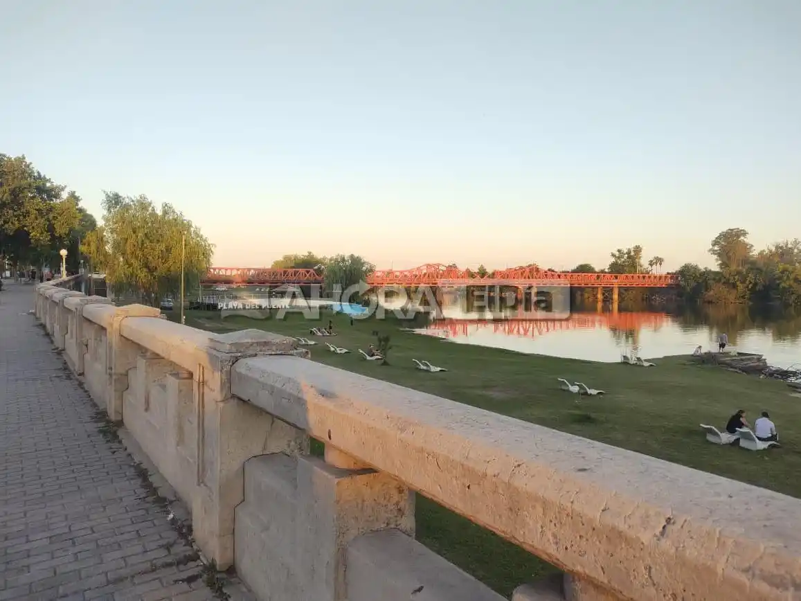 El finde arranca con sol y calor, pero hay una alerta por tormentas: cuándo llueve