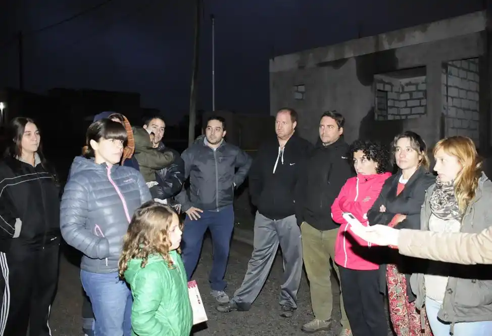 Vecinos del Procrear de Villa  Cordobita reclaman seguridad 