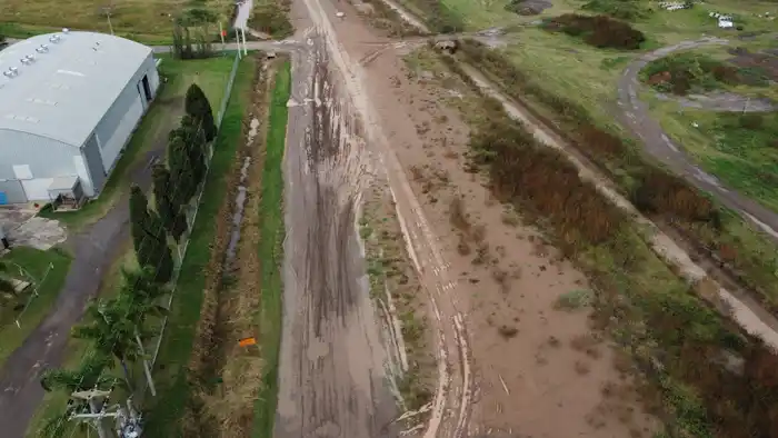 Se retirará la empresa que pavimentaba la ruta a Aurelia y crece la incertidumbre | Crédito: RADIO RAFAELA - 1