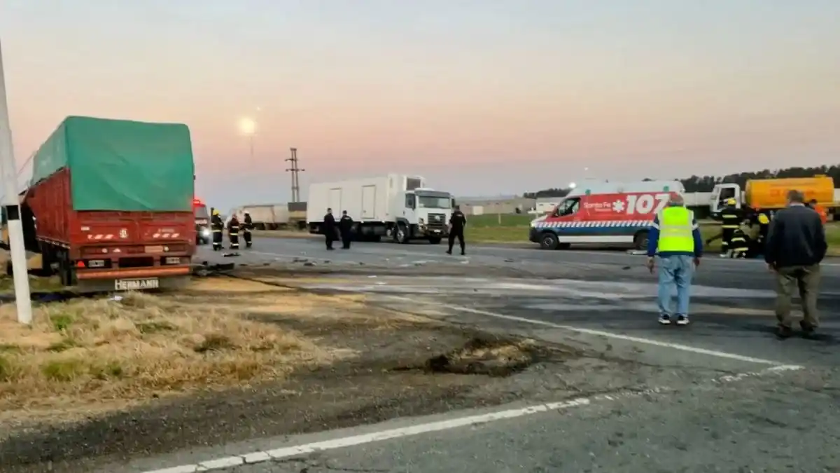 Tragedia vial en una ruta santafesina terminó con un muerto y un bebé de seis meses en grave estado