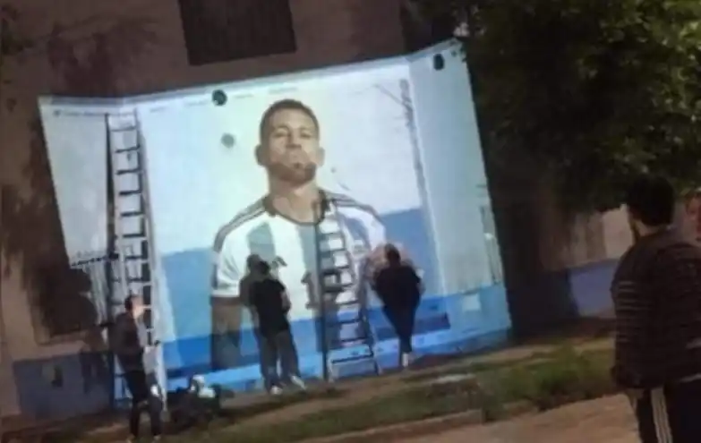 Argentina campeón del Mundo: Otamendi ya tiene su mural en la escuela de Talar donde cursó la primaria